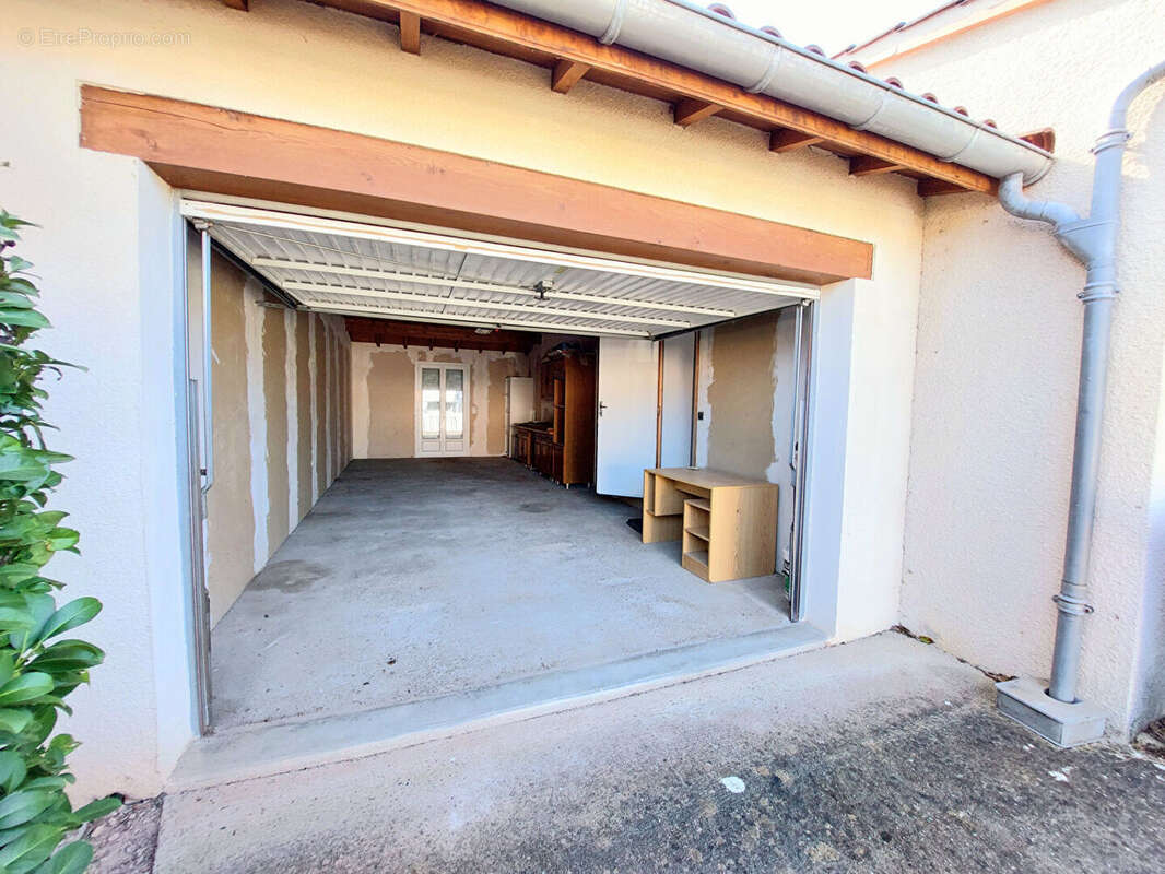 Proche Albi Puygouzon - Maison PLAIN PIED 100m²  + 36m² de garage fermé  terrain 635m² - photo 6