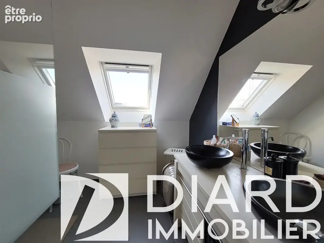 Déjà sous compromis ! Belle maison T6 de 2012 sur terrain de 684 m² - photo 11