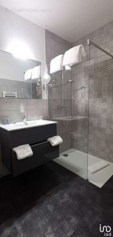 Photo 9 - Commerce à SAINT-VIANCE