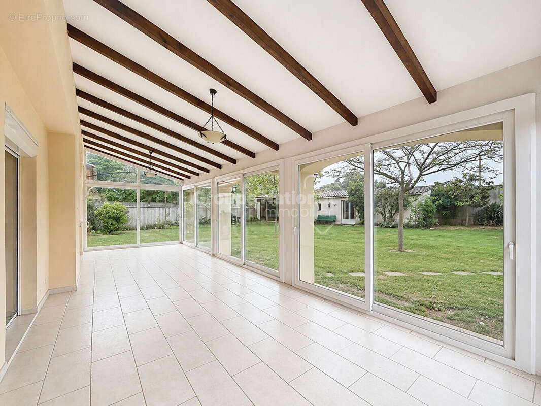 Maison 277 m² à Beaucaire  - photo 16