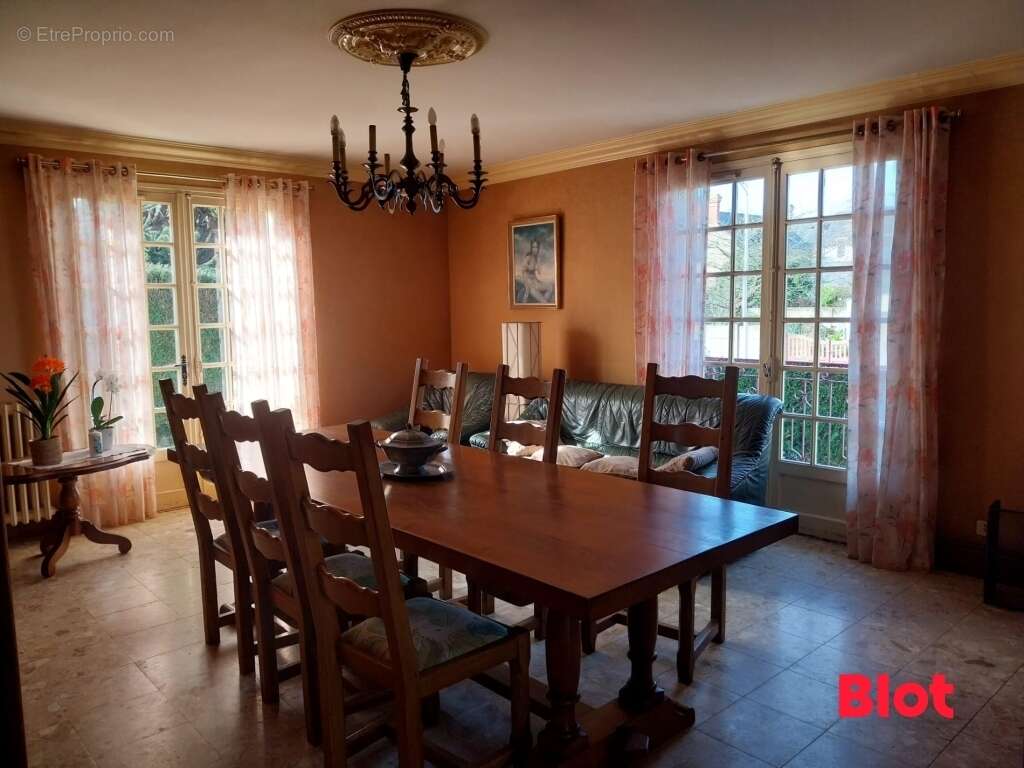 Maison à SAINT-JOUAN-DES-GUERETS