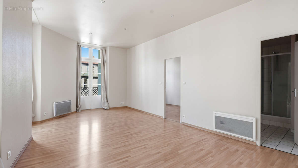 Exclusivité - hypercentre - t2 - 44,63m2 - balcon - photo 4