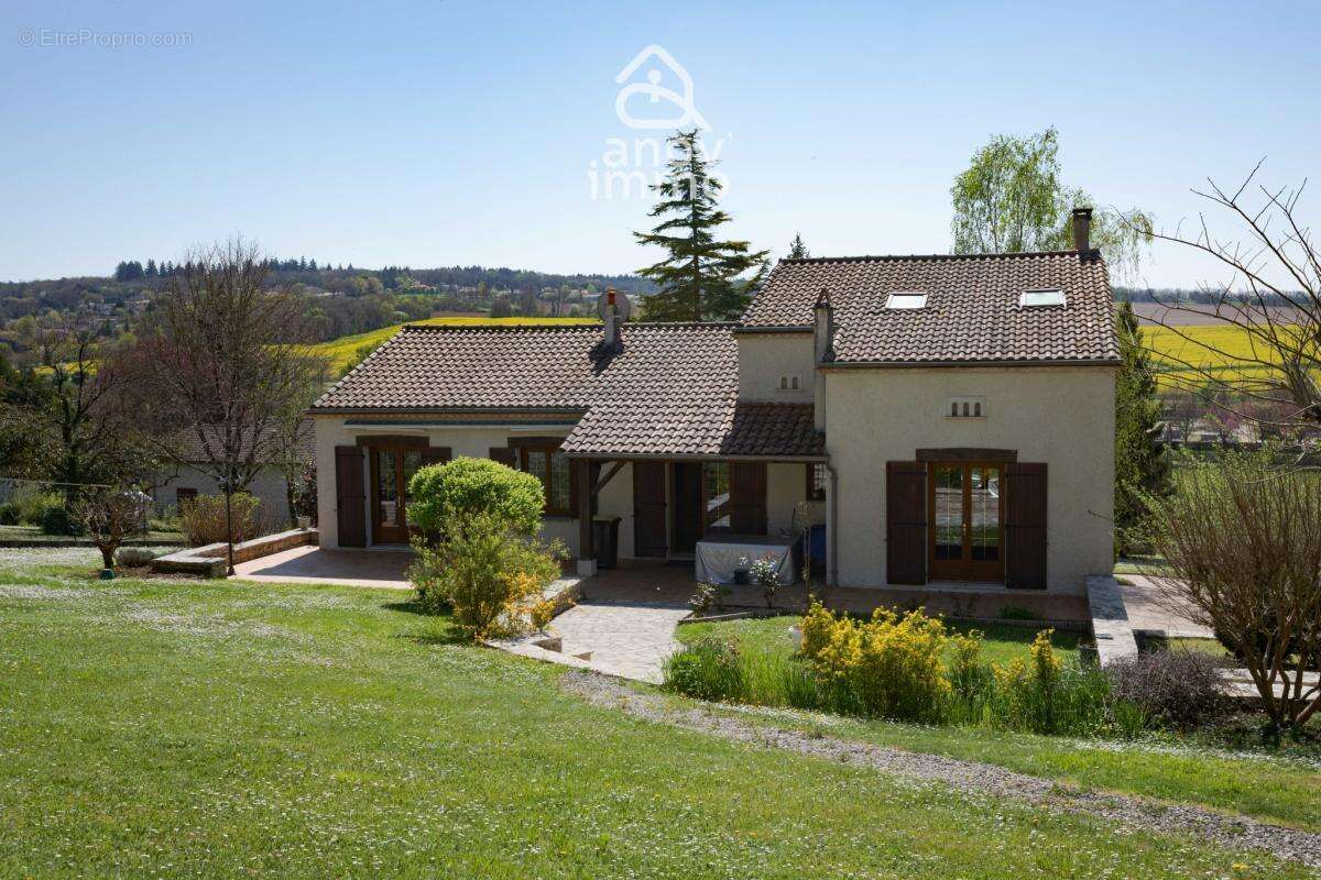 Mornac centre, maison sur sous sol avec appartement independ - photo 2
