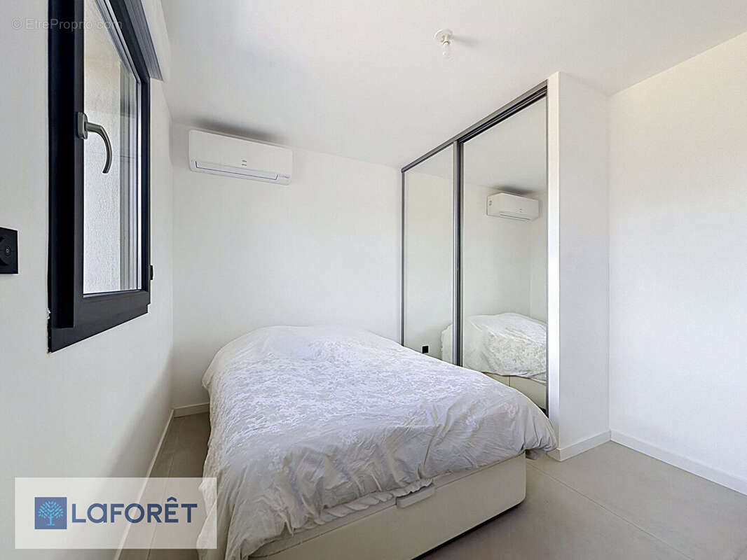 Appartement à SIX-FOURS-LES-PLAGES