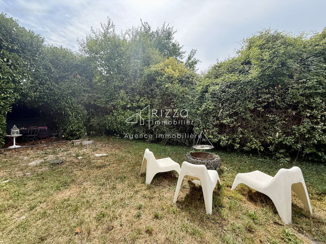 Magnifique maison individuelle de 185,84 m2 sur un terrain plat de 853 m2 à Valleiry - photo 17