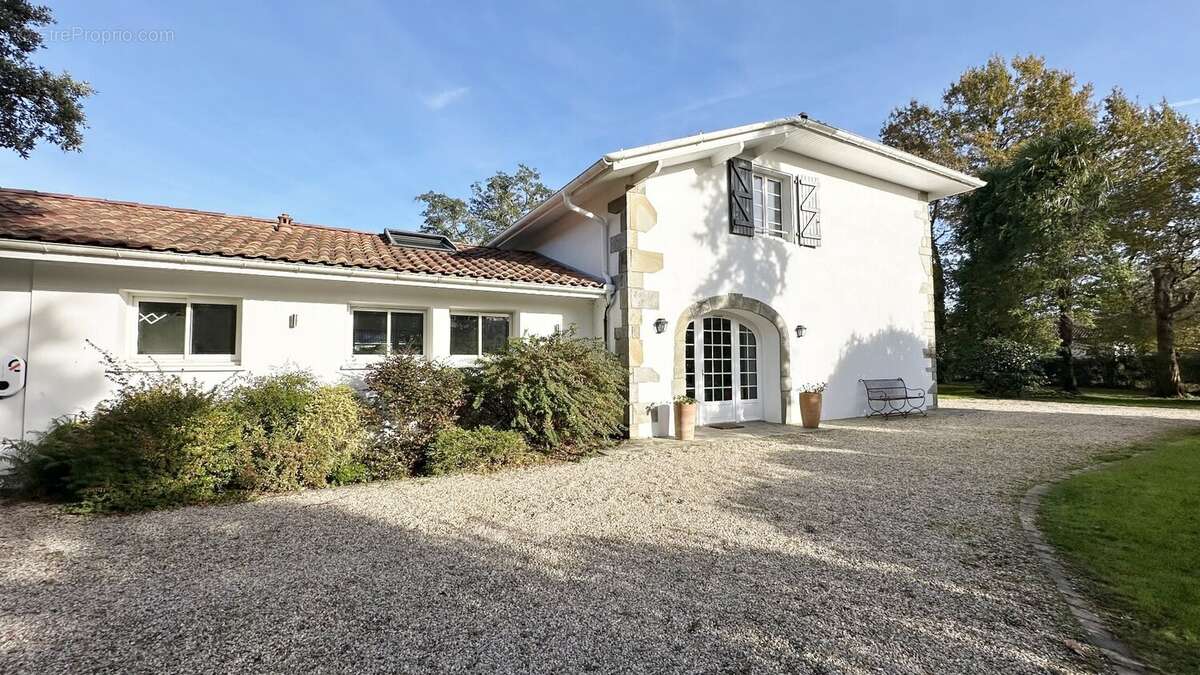 Maison à SAINT-MARTIN-DE-SEIGNANX