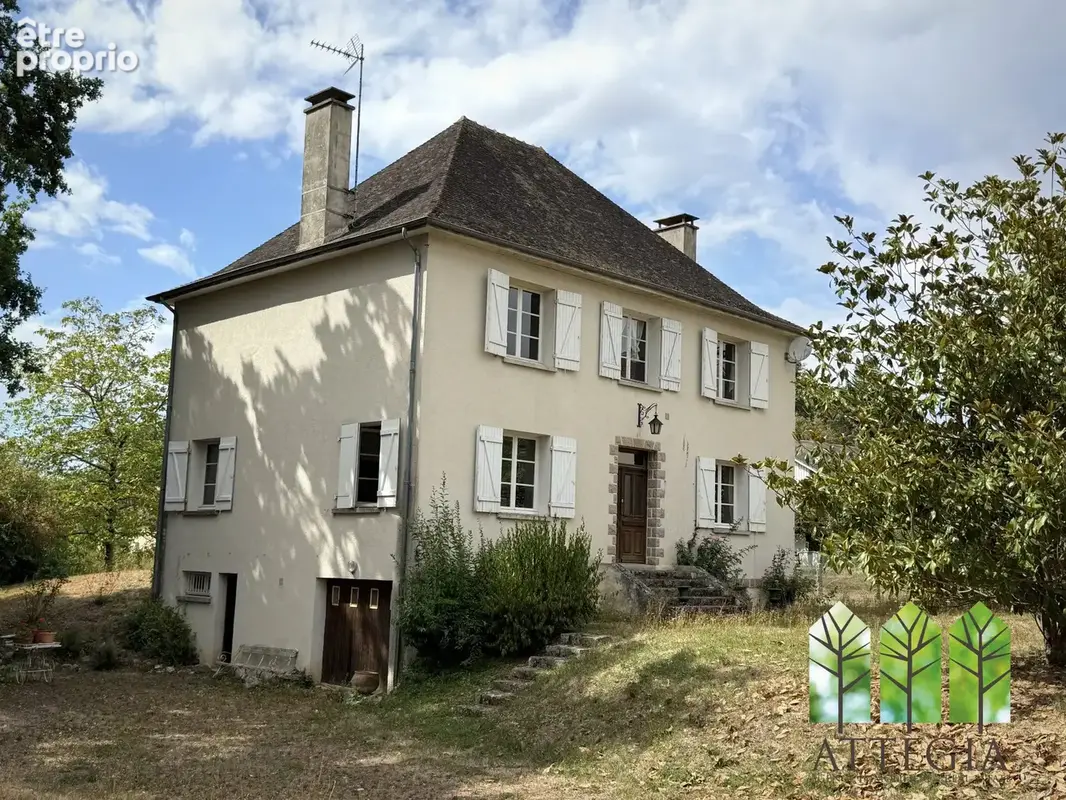Maison à BONNAT