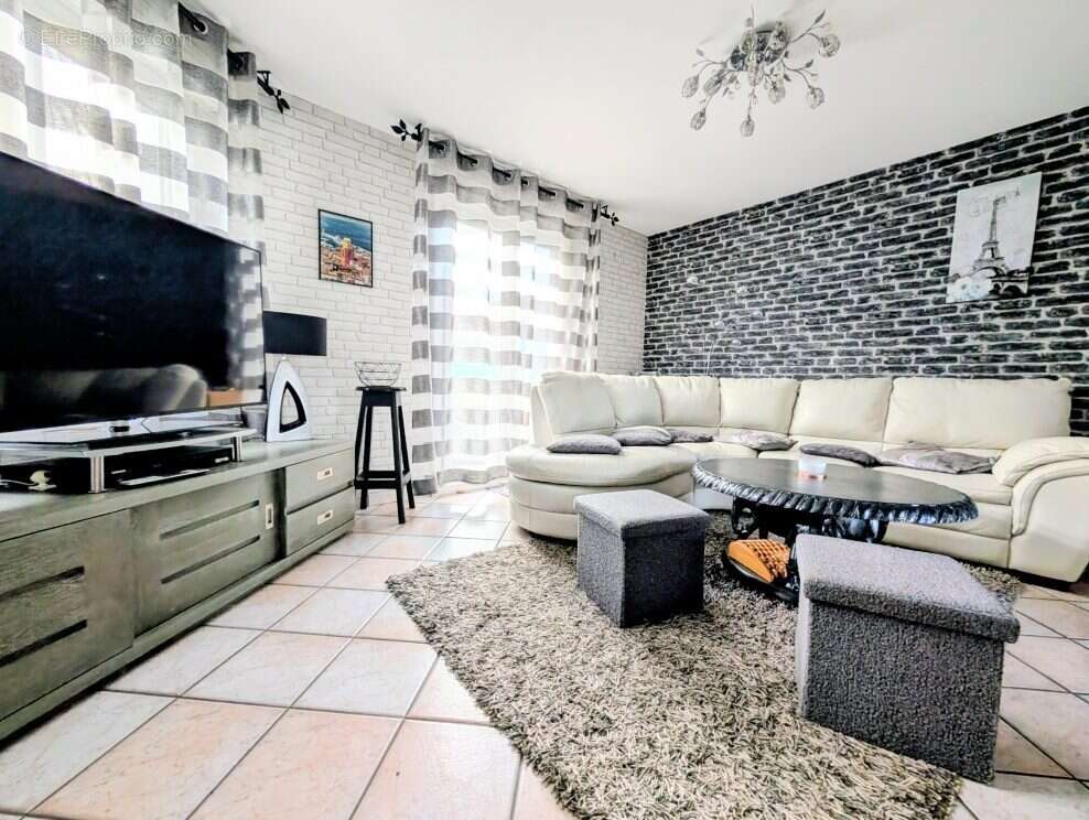 Maison à CHEVIGNY-SAINT-SAUVEUR