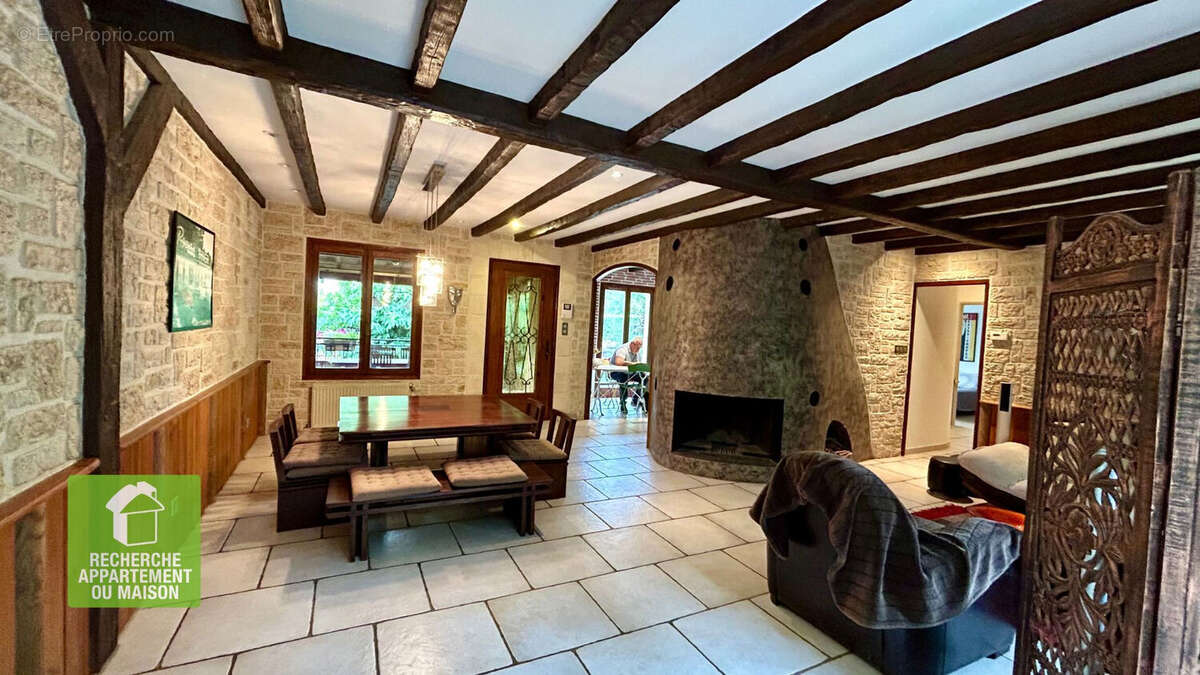 Maison à ANNOISIN-CHATELANS