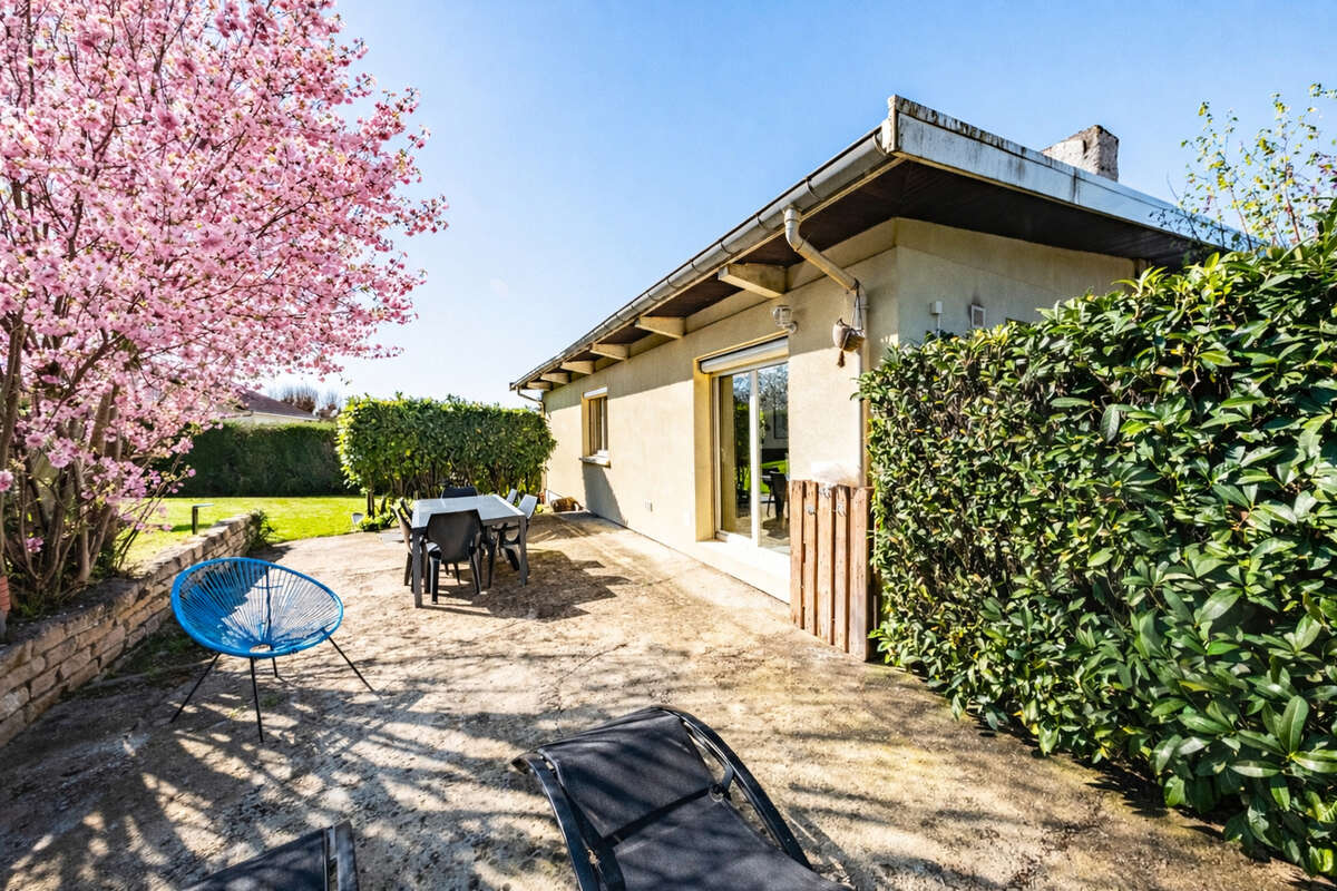 Maison à BELLENEUVE