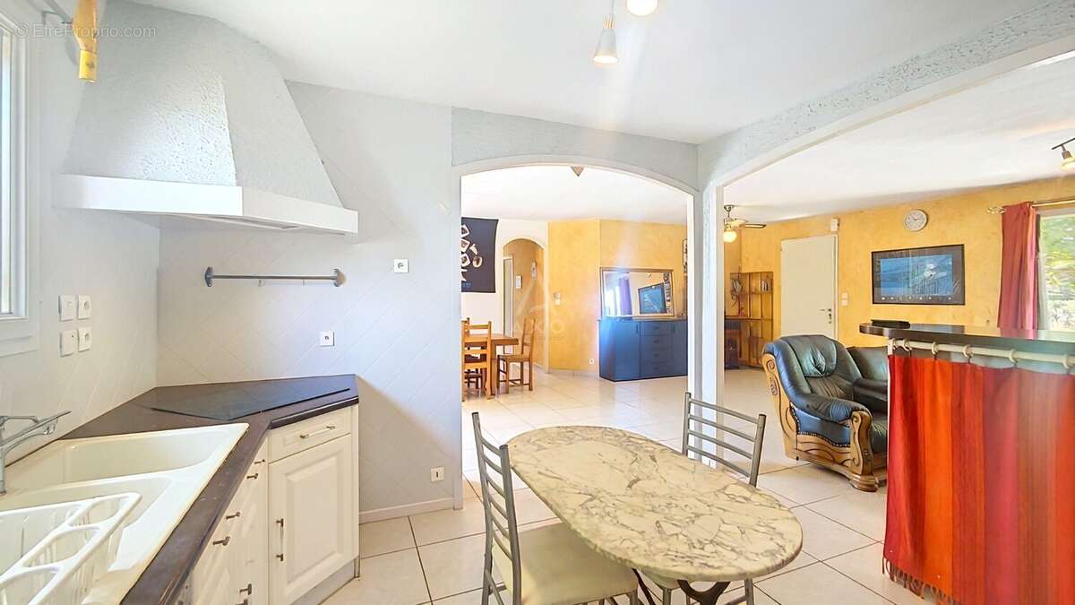 maison contemporaine de 111m2 sur la commune de SAINT YAGUEN - photo 11