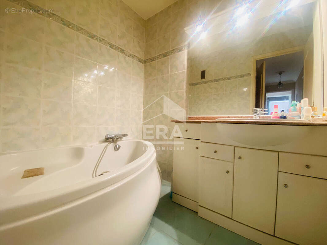 Appartement à LE CANNET