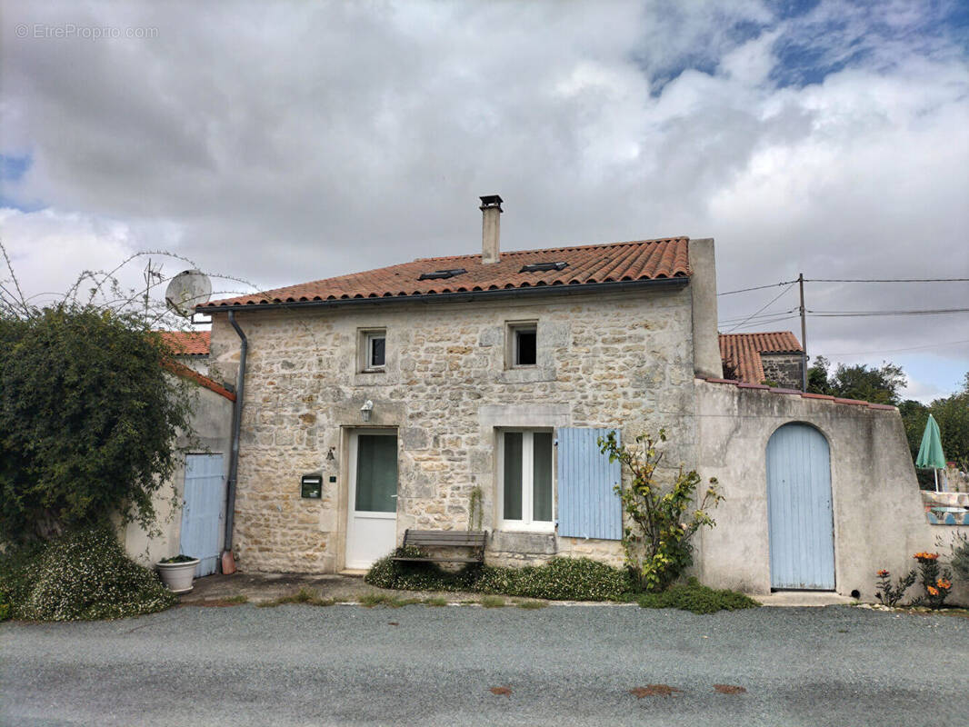 Maison à BORDS