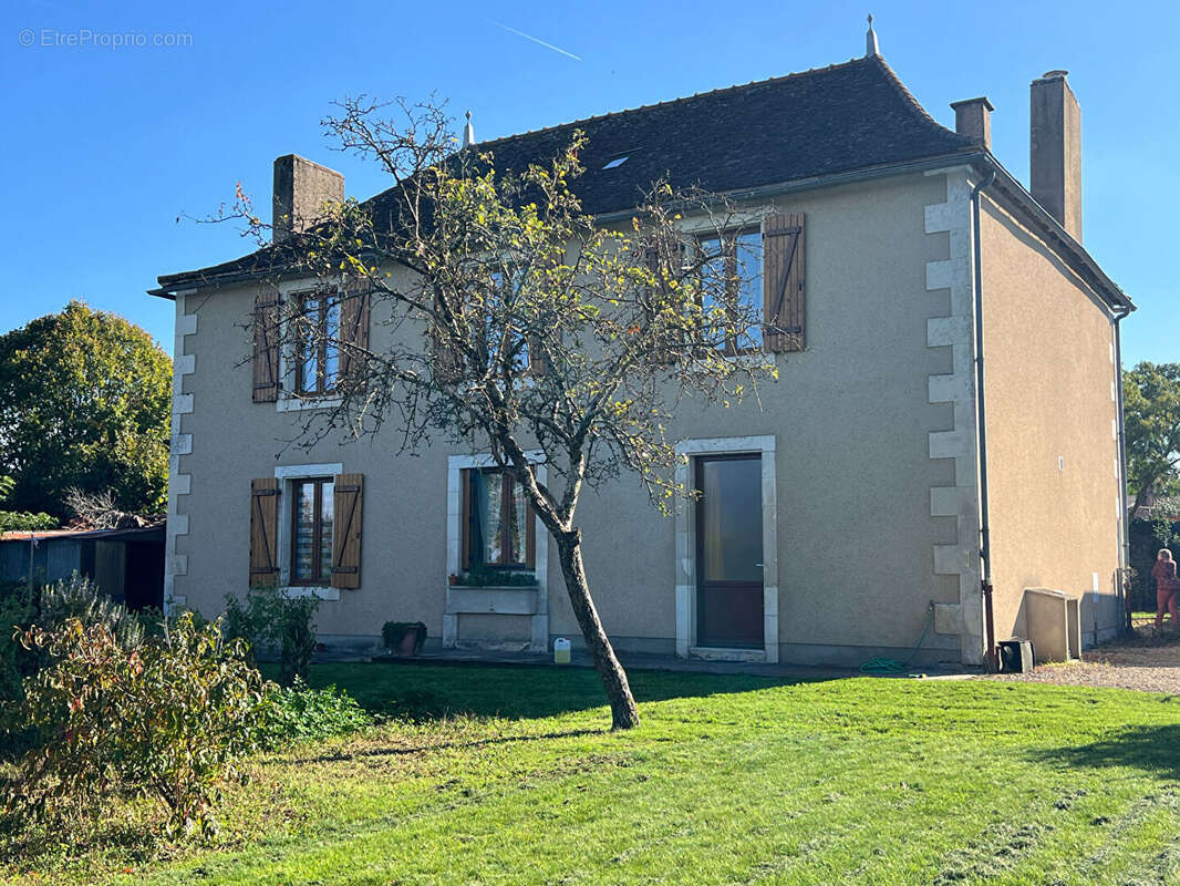 Maison à CHAPELLE-VIVIERS