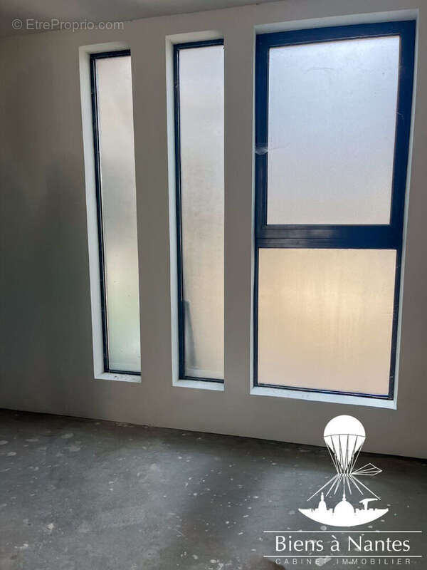 A vendre sevremoine local vitrine commerciale- appartement - hangar  - loft - photo 18