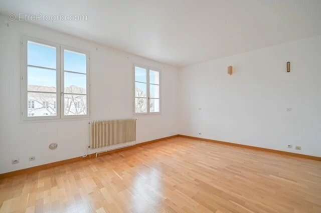 Exclusivité : Grand Duplex en plein centre de Rueil Malmaison - photo 8