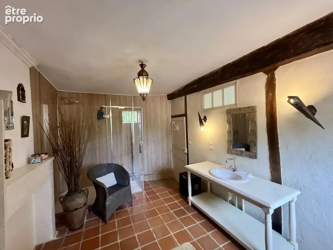 Charmante maison de village rénovée avec magnifique espace de vie extérieur et jardin clos - photo 13