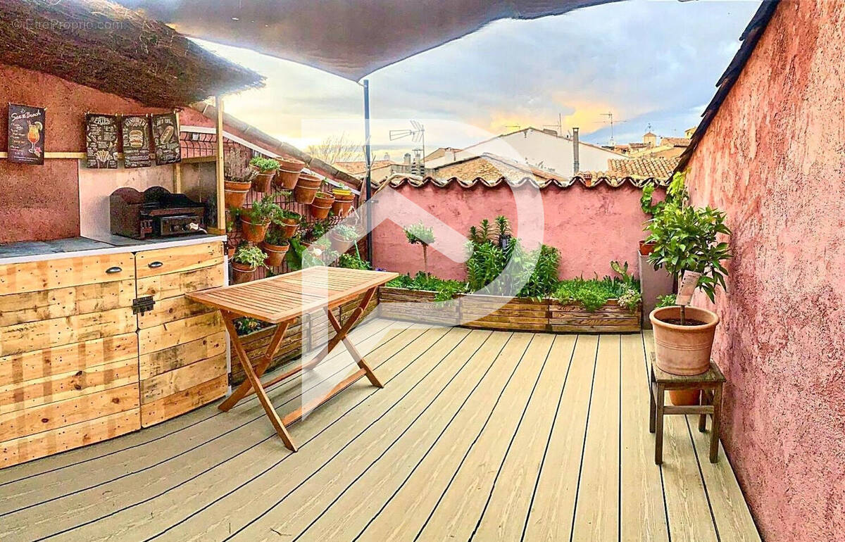 Maison à VINON-SUR-VERDON