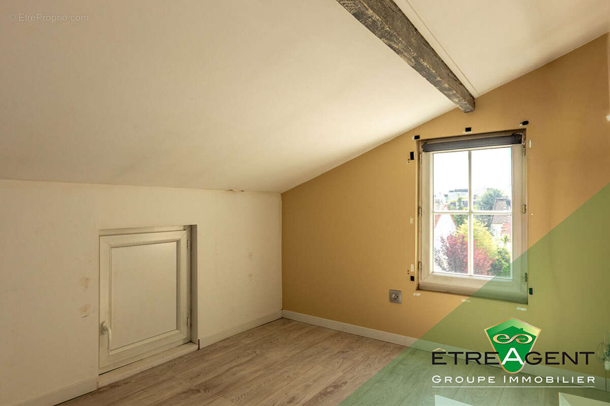 Appartement à L&#039;HAY-LES-ROSES