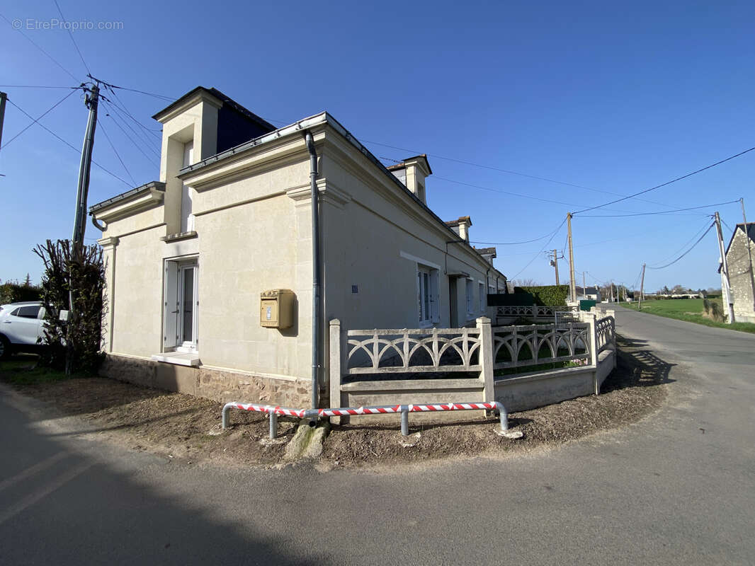 Maison à VILLEBERNIER