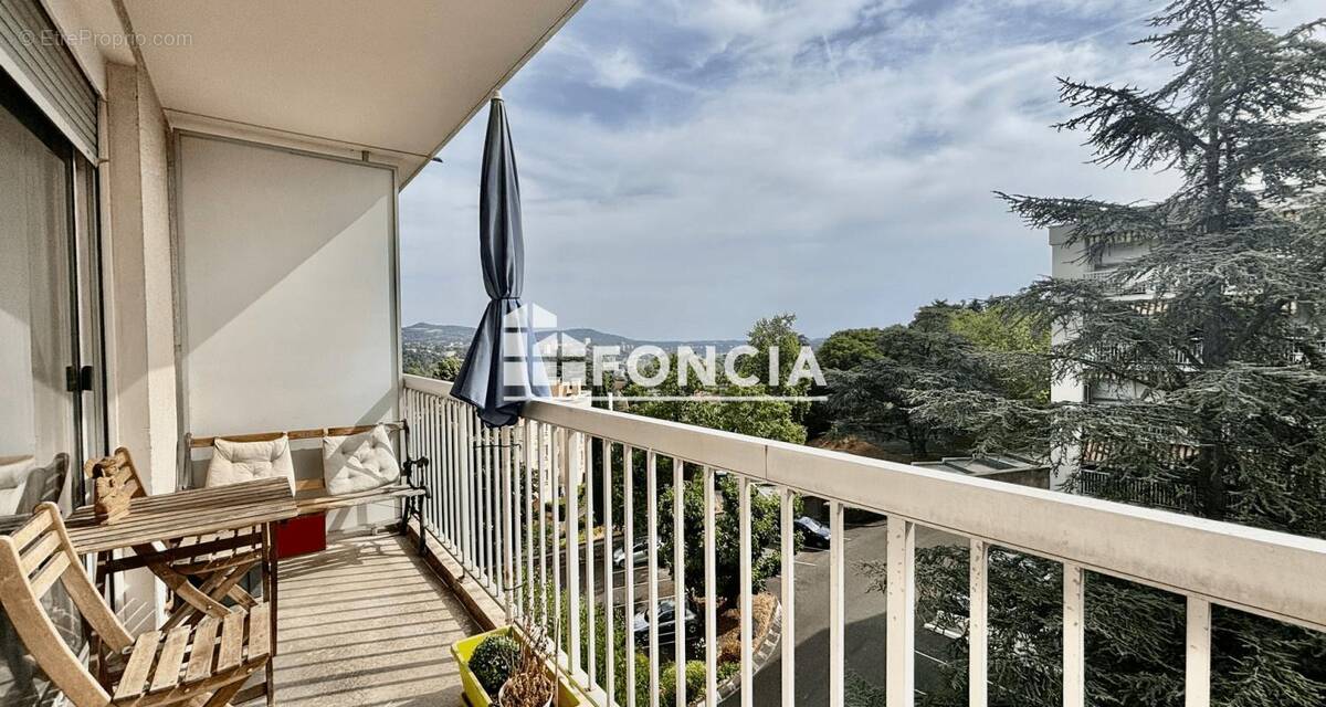 Appartement à TASSIN-LA-DEMI-LUNE