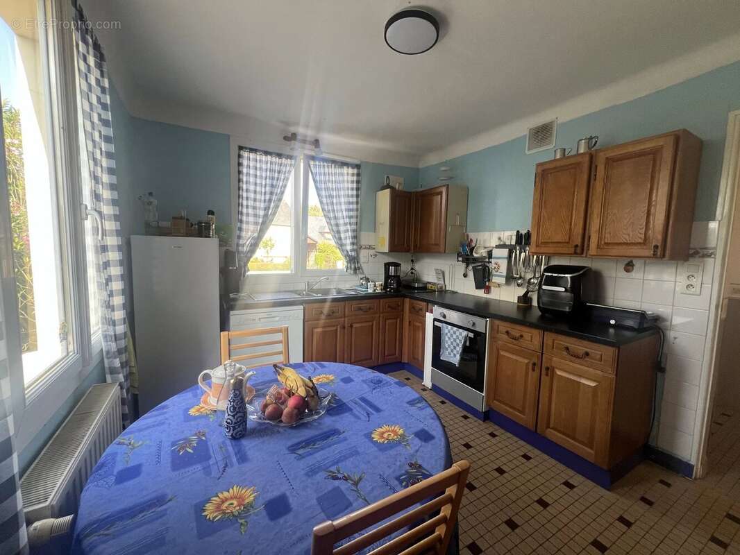 Maison familiale 4 chambres avec jardin – Bourg d'Issé - photo 3