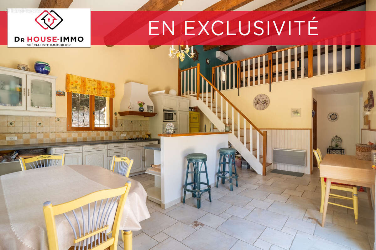 Maison 160 m² à Meounes-Les-Montrieux  - photo 43