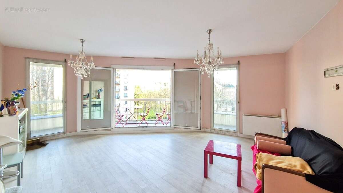 Appartement à PARIS-20E
