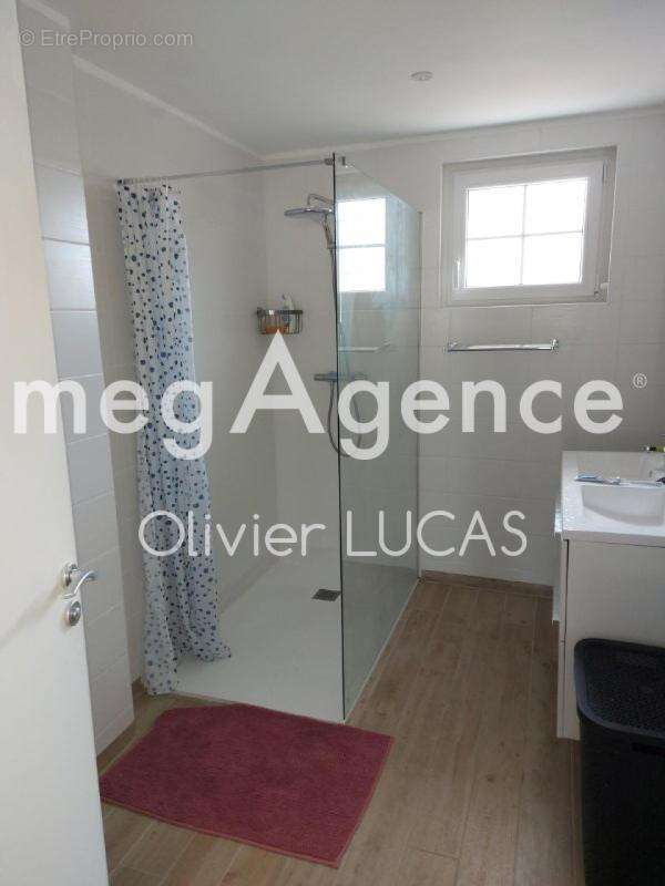 Maison à BOURG-ACHARD