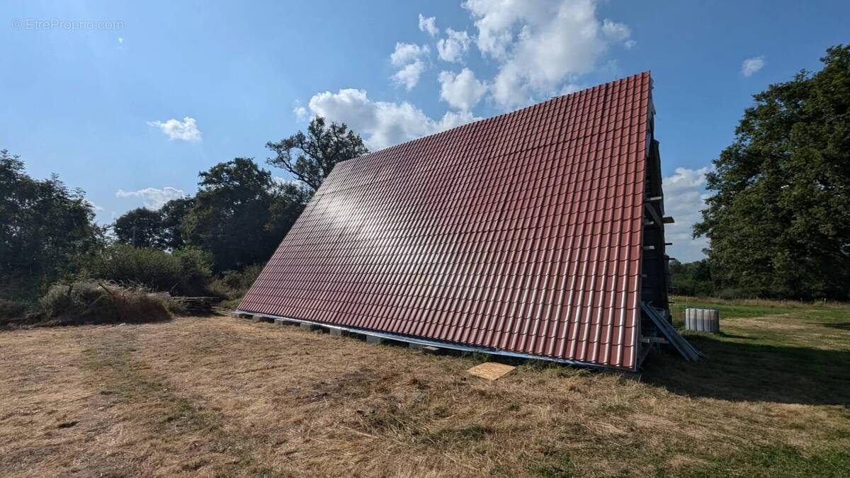 Maison à LUSSAC-LES-EGLISES