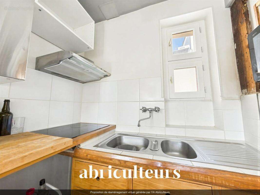 Appartement à PARIS-10E