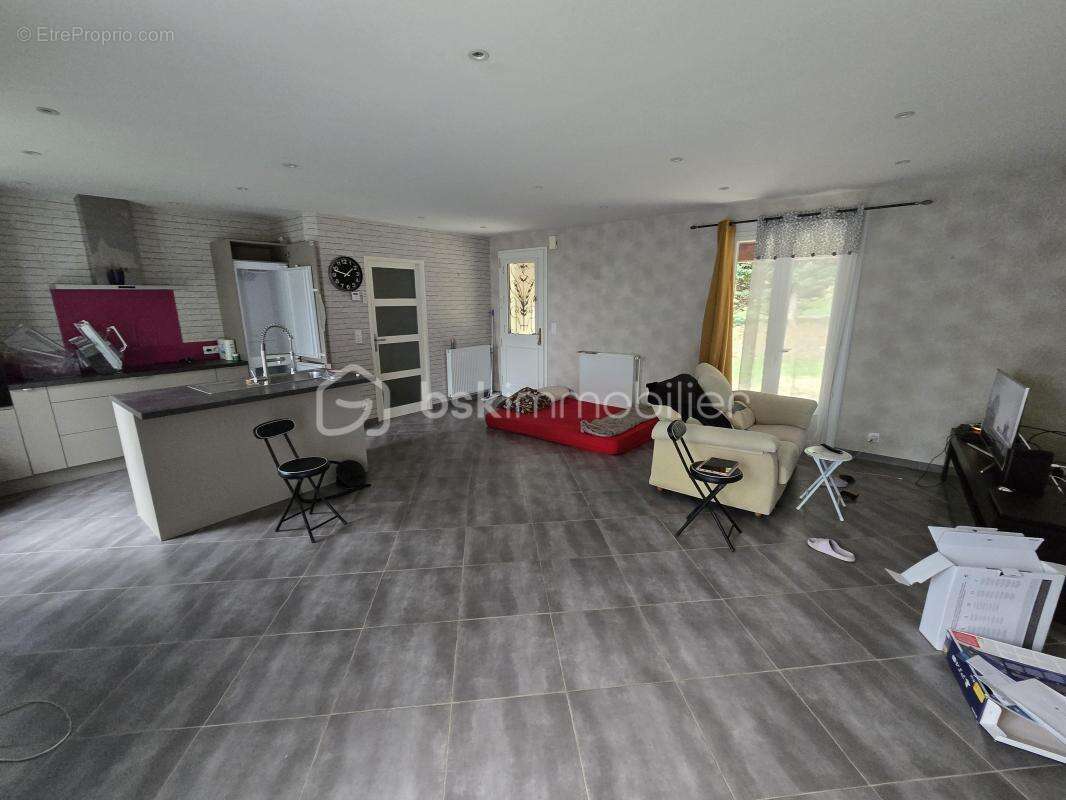 Maison à AIGUEFONDE