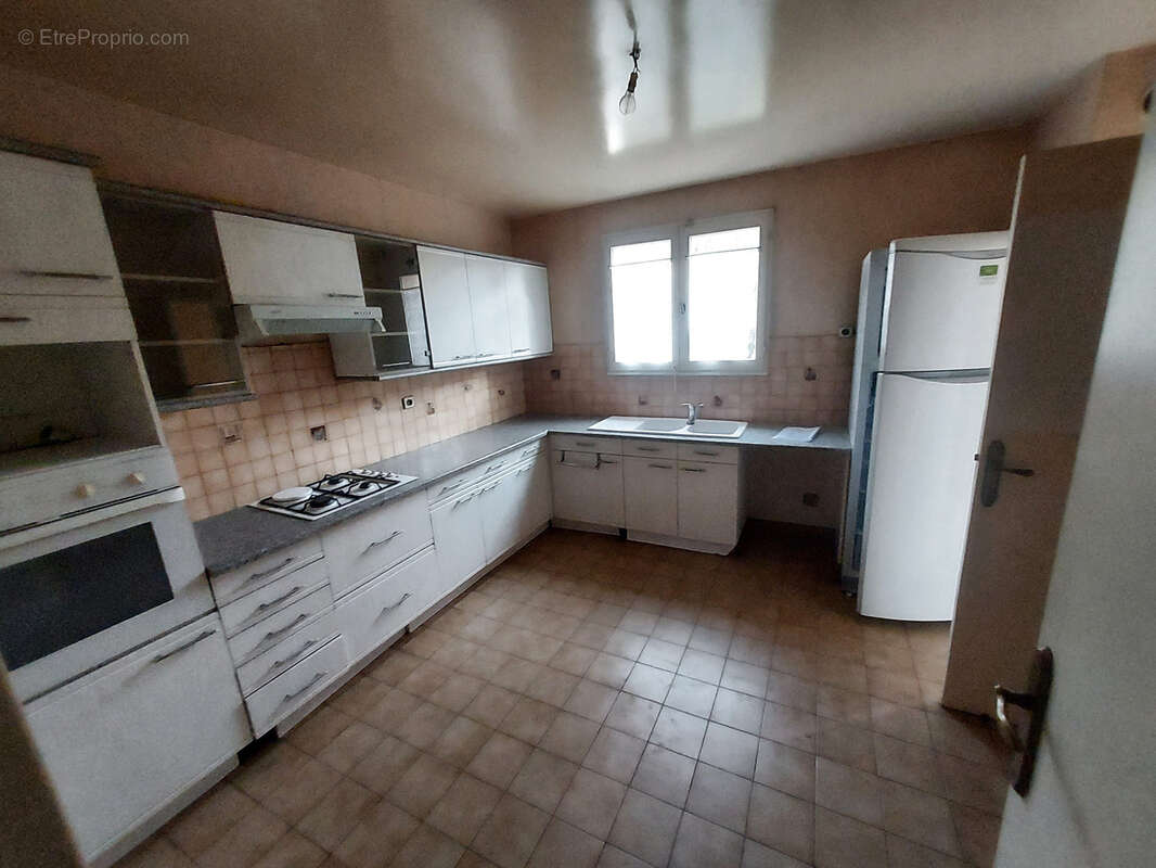 Maison à JOUY-LE-MOUTIER