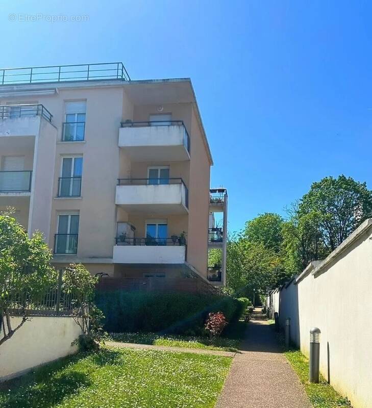 Appartement à IVRY-SUR-SEINE