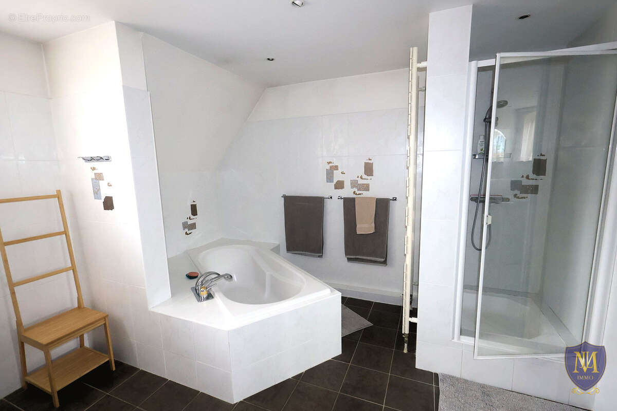 Liebsdorf au calme grande maison aux prestations de qualité de 200 m2 en limite de zone constructibles - photo 15