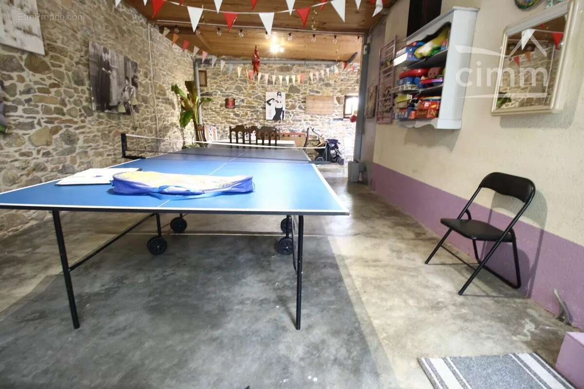 A vendre 2 maisons sur 23 000m² de terrain bordé par une rivière - photo 10