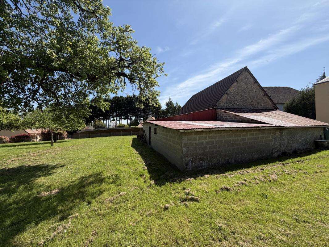 Terrain à SERIGNY