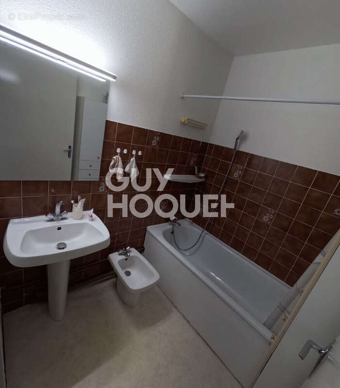 Appartement T3 de 72m² avec garage, cave et loggia - Perpignan ST MARTIN - photo 10