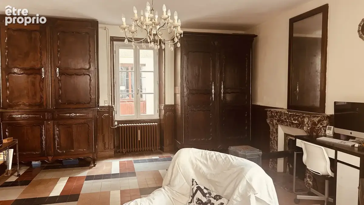 A VENDRE - Maison 5 pièces avec dépendances à Argenton-sur-Creuse centre-ville - photo 2