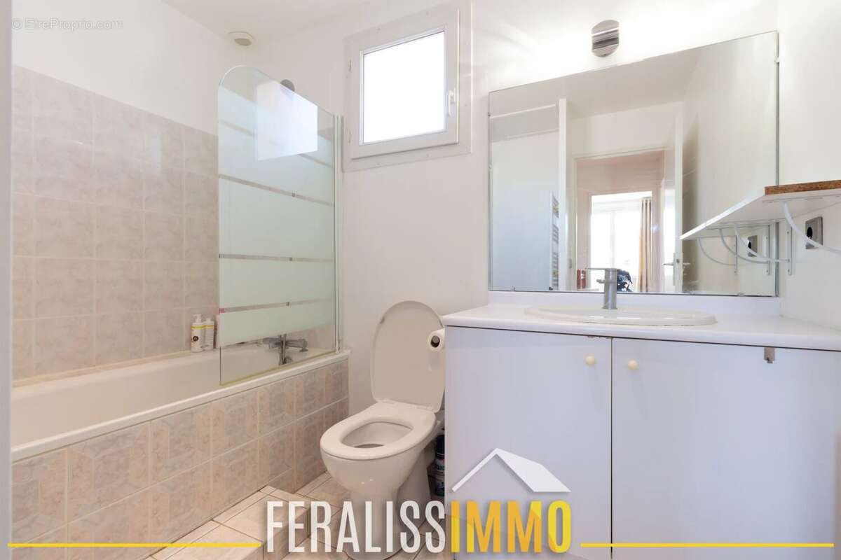 Maison à COURDIMANCHE