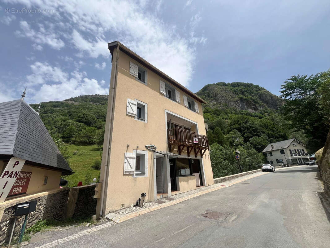 Au cœur de Gavarnie : 170 m2, 3 logements indépendants, fort potentiel locatif ! - photo 19