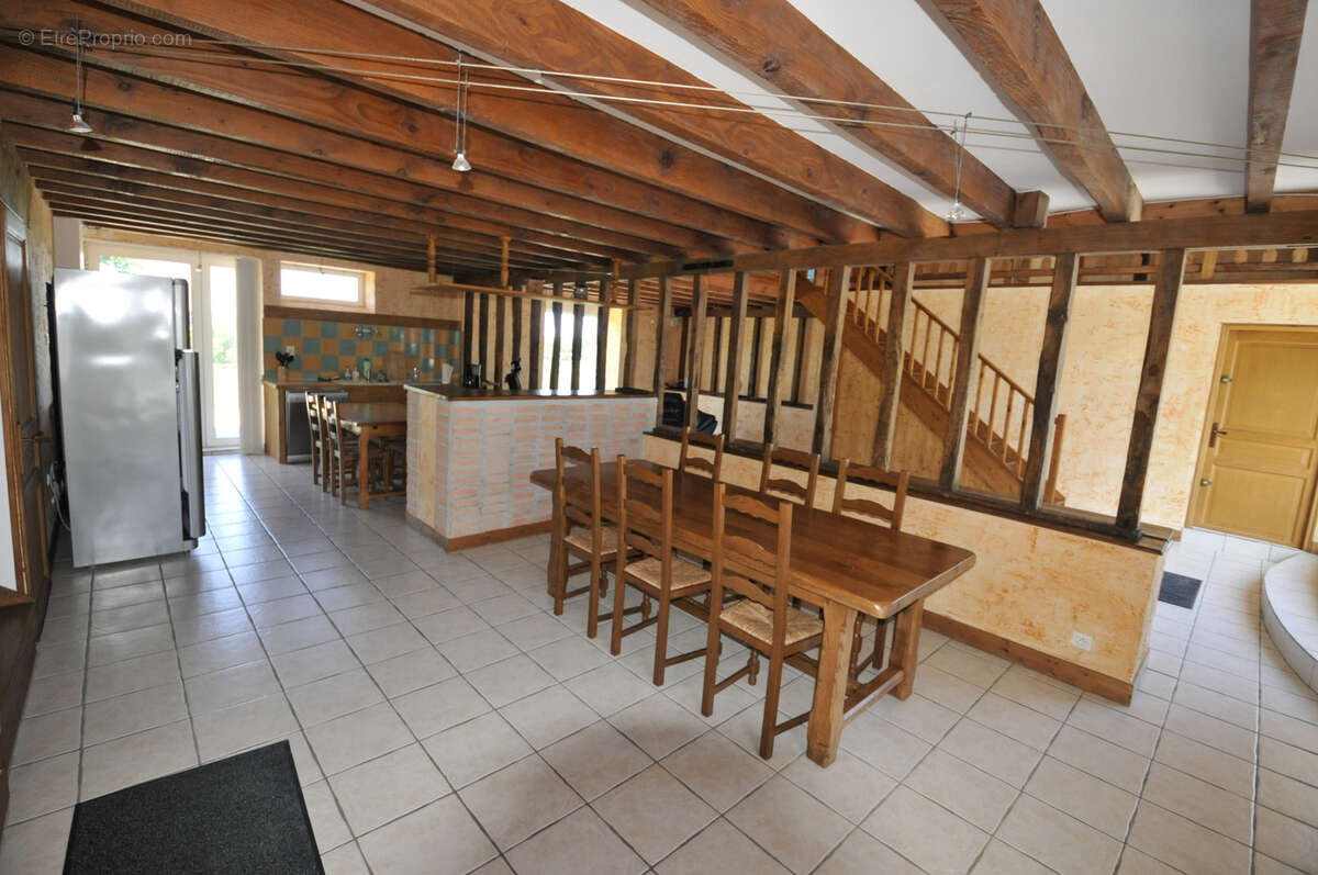 Maison à SAINT-HILAIRE-BONNEVAL