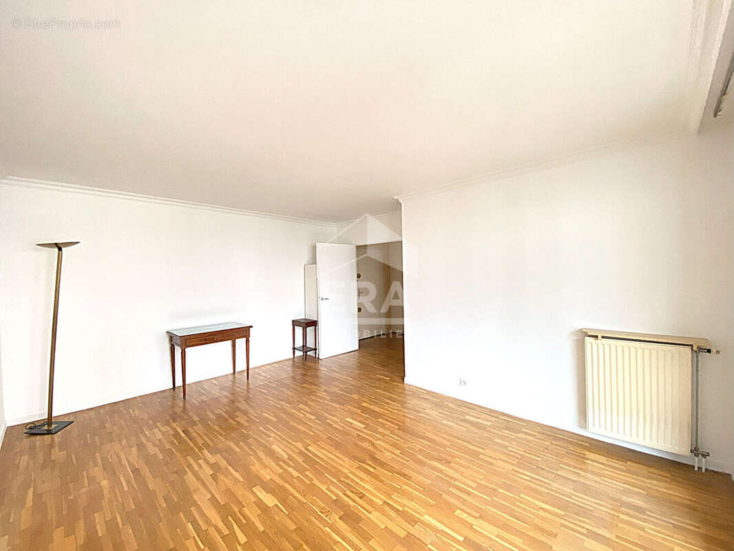 Appartement à LEVALLOIS-PERRET