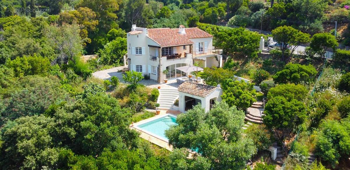 Maison à LA CROIX-VALMER