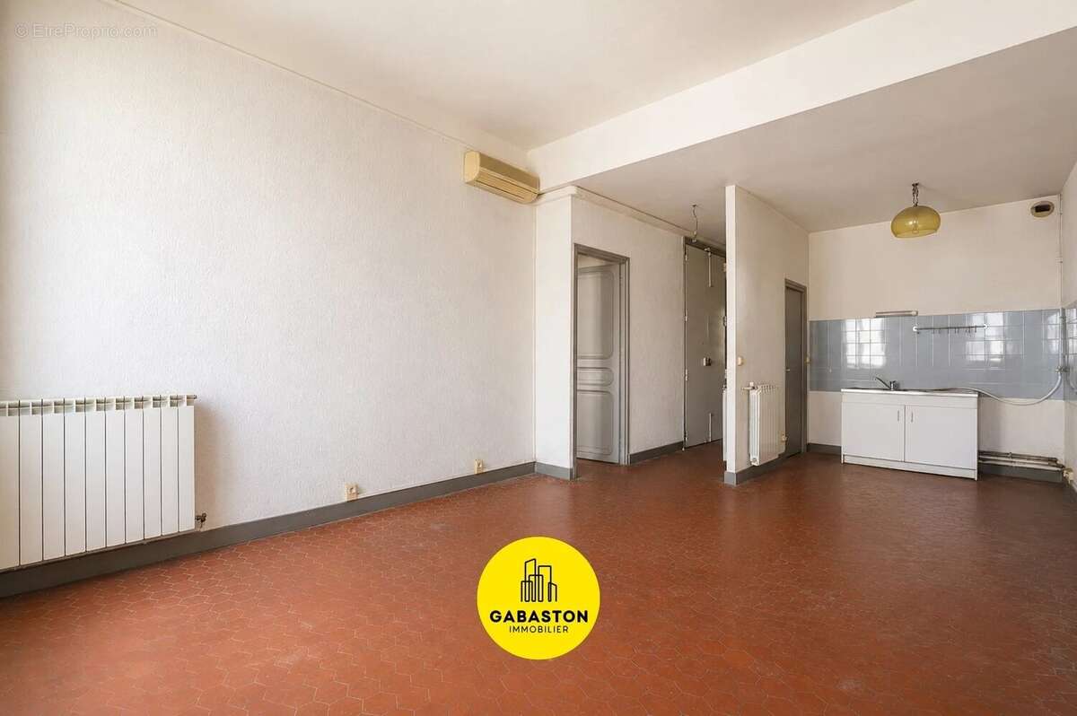 Appartement 75 m² à Marseille-2e  - photo 6