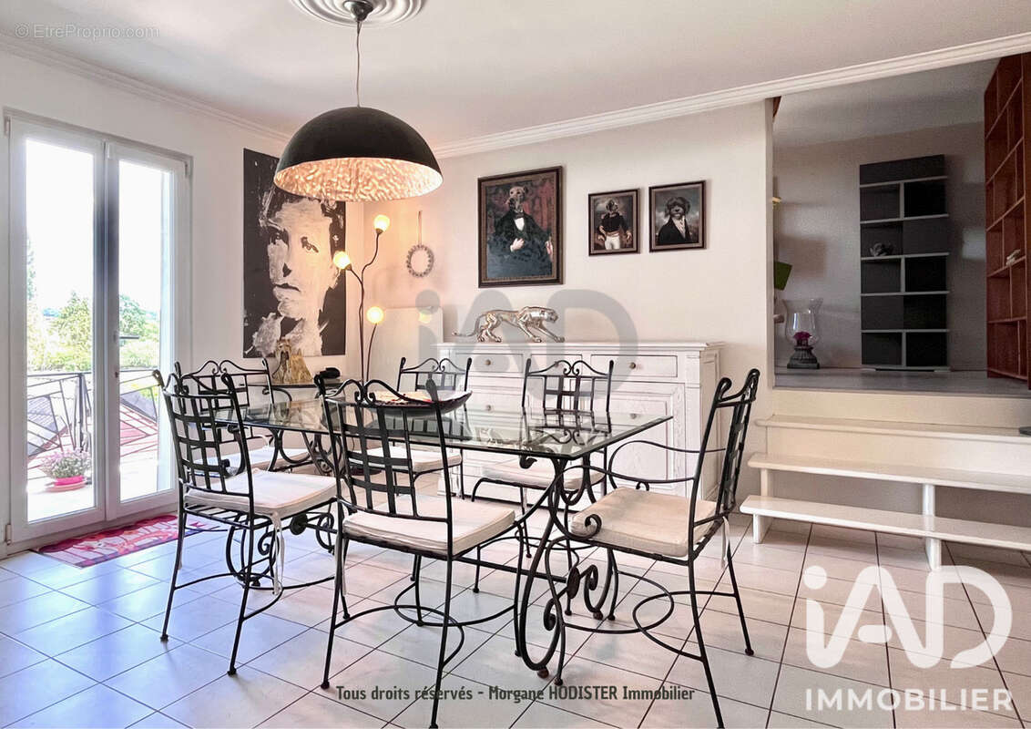 Maison 211 m² à Dom-Le-Mesnil  - photo 6