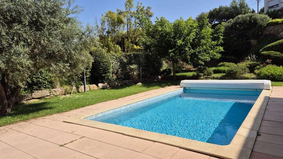 Appartement à SANARY-SUR-MER