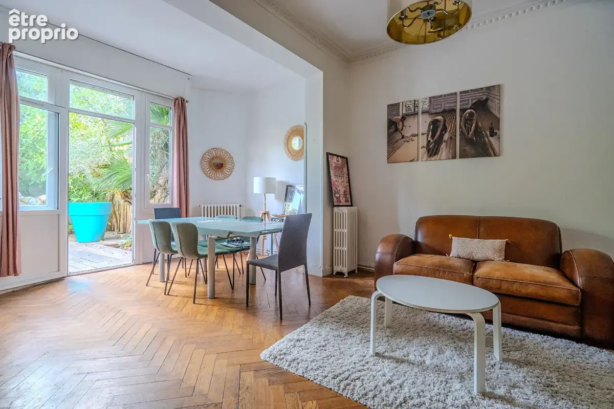Le Bouscat / Parc Bordelais - Maison en pierre de 124 m², 4 chambres, jardin / terrasse, balcon et cave - photo 4