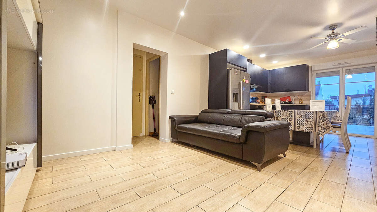 Maison à SARTROUVILLE