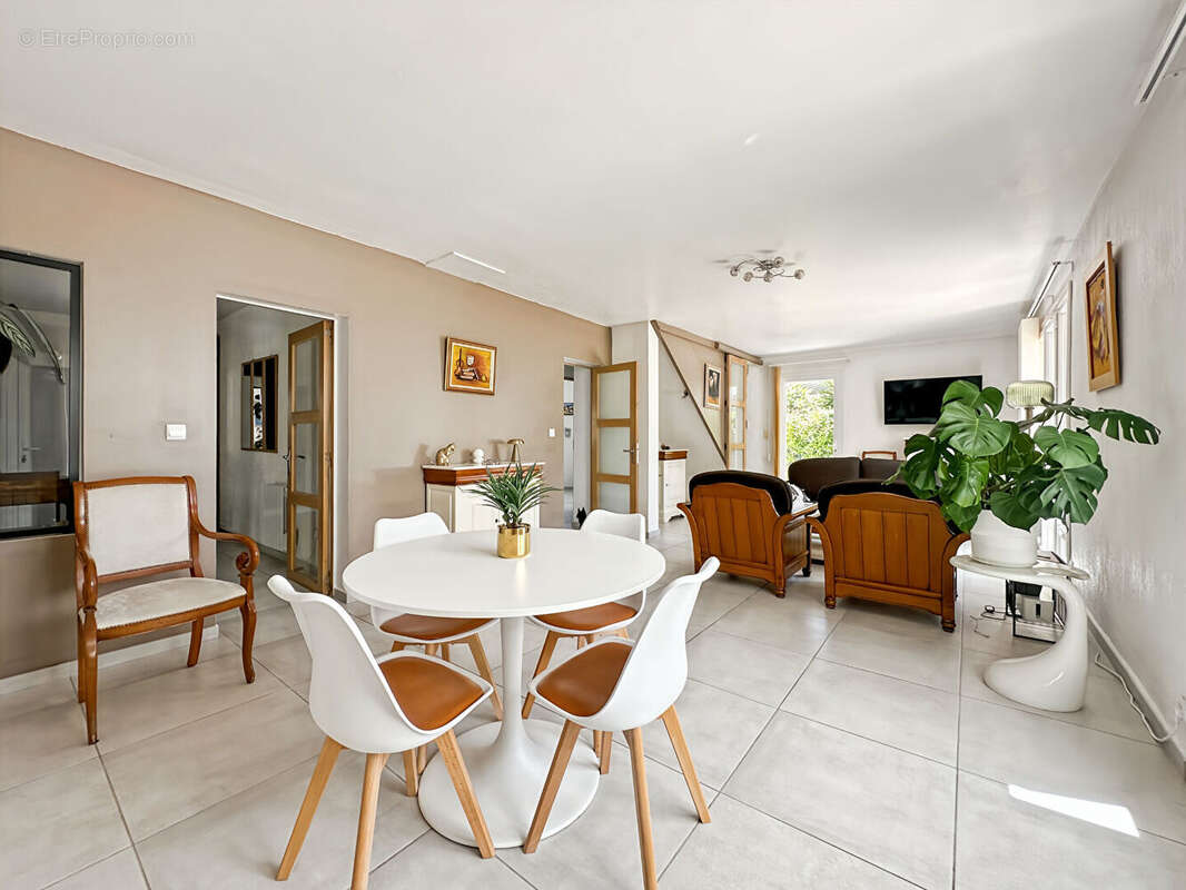 Maison à SAUSSET-LES-PINS